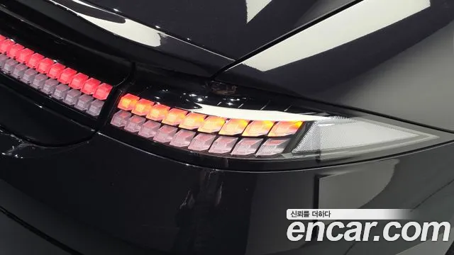 Hyundai Ioniq 6 — Фото автомобиля 8