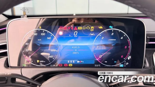 Mercedes-Benz E-Class — Фото автомобиля 8