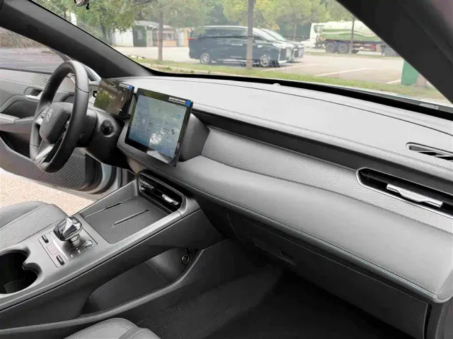 BYD Qin PLUS — Фото автомобиля 29