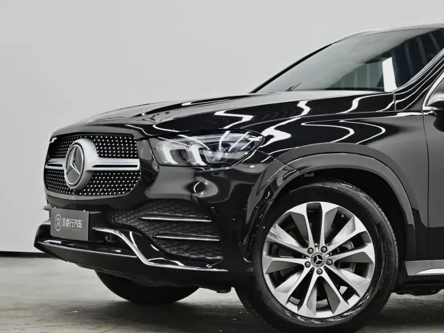 Mercedes-Benz GLE-Class — Фото автомобиля 25
