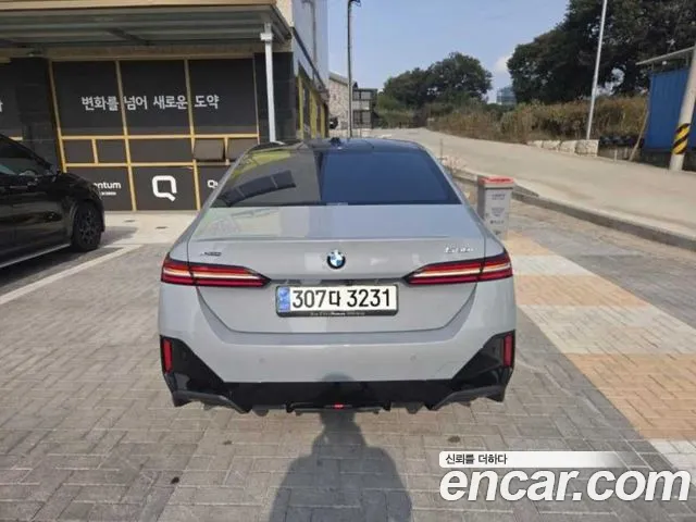 BMW 5 Series G60 — Фото автомобиля 2