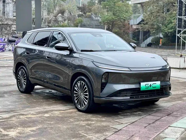Dongfeng Aeolus L8 — Фото автомобиля 3