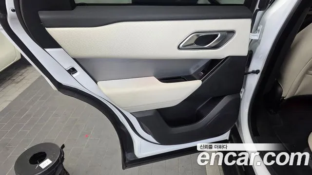Land Rover Range Rover Velar — Фото автомобиля 25