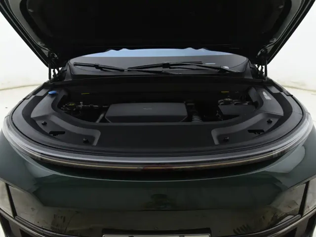 Li Auto Li Xiang L9 2023 Model Pro — Фото автомобиля 17