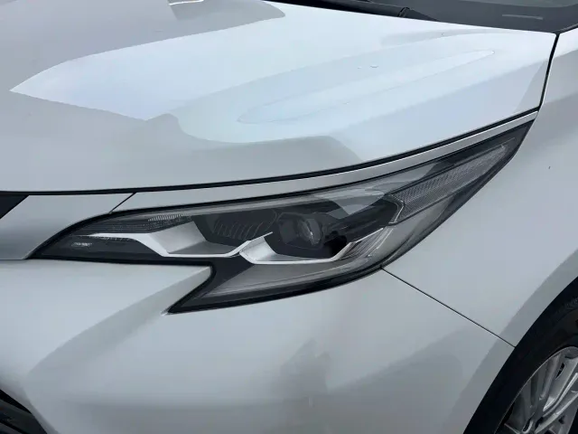 Toyota Sienna — Фото автомобиля 9