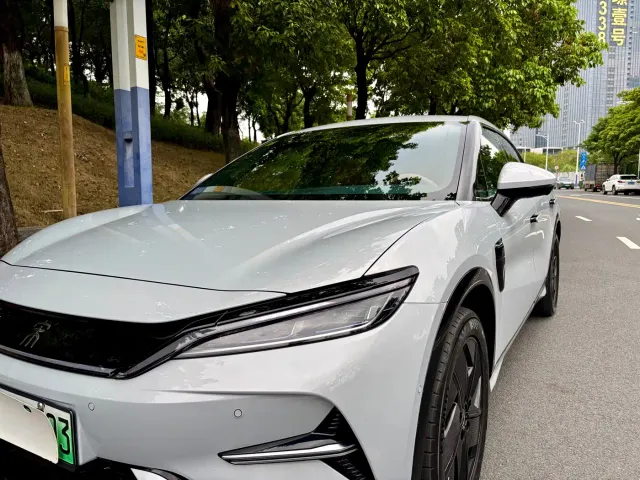 BYD Song L EV — Фото автомобиля 5