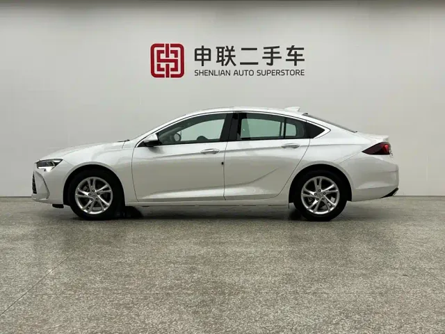 Buick Regal — Фото автомобиля 3