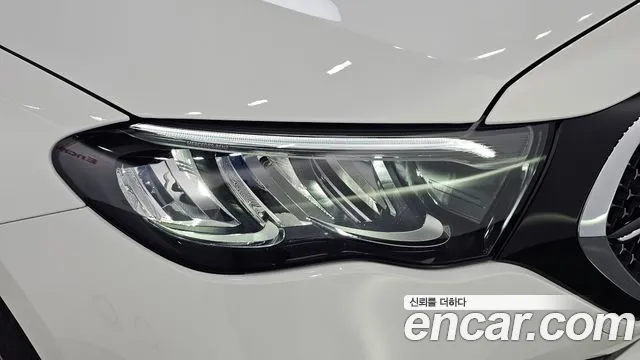 Mercedes-Benz E-Class — Фото автомобиля 22