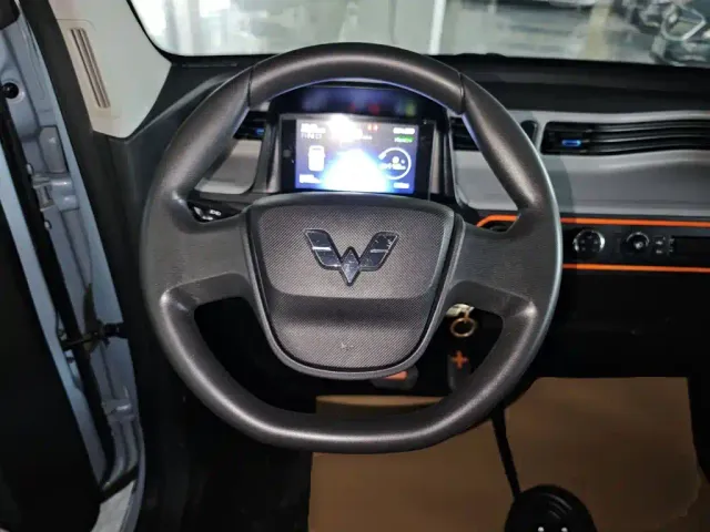 Wuling Hongguang Mini EV — Фото автомобиля 10