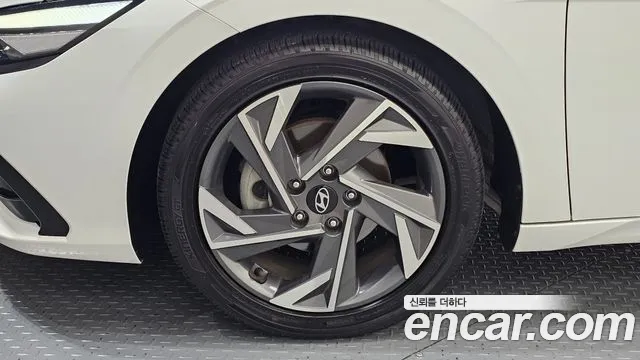 Hyundai AVANTE Новый Avante (CN7) — Фото автомобиля 5