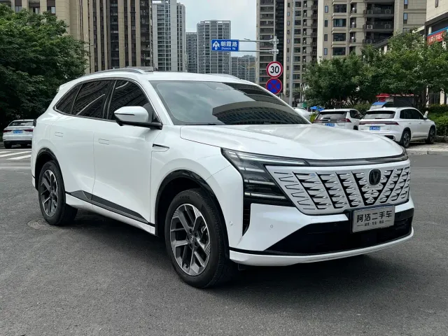 Changan CS75 Plus — Фото автомобиля 3