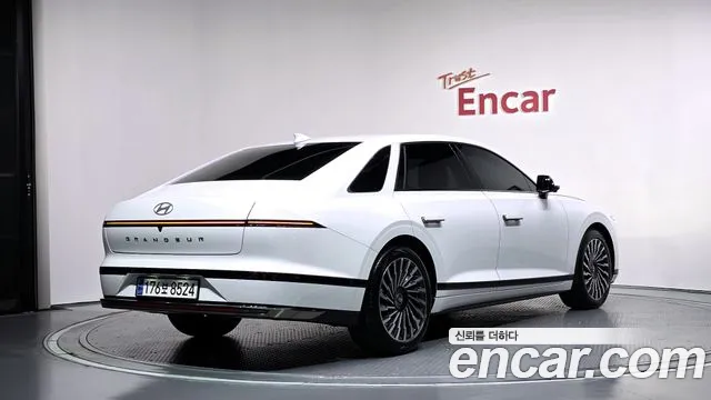 Hyundai Grandeur GN7 — Фото автомобиля 2