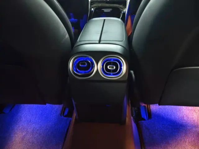 Mercedes-Benz C-Class — Фото автомобиля 8