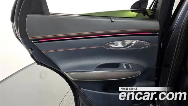 Genesis GV70 2.5T Бензин AWD — Фото автомобиля 24