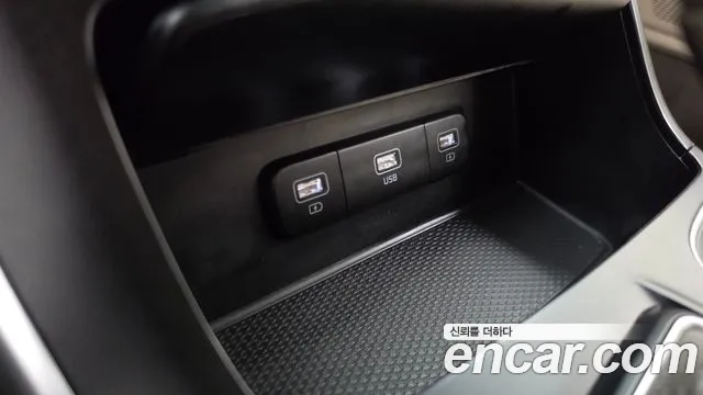 Kia Canival Carnival 4 поколение Бензин 9 мест Prestige — Фото автомобиля 29