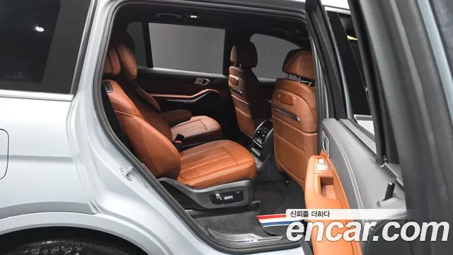 BMW X7 — Фото автомобиля 11