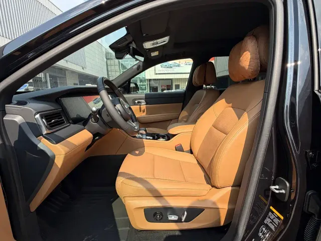 Li Auto ONE — Фото автомобиля 3