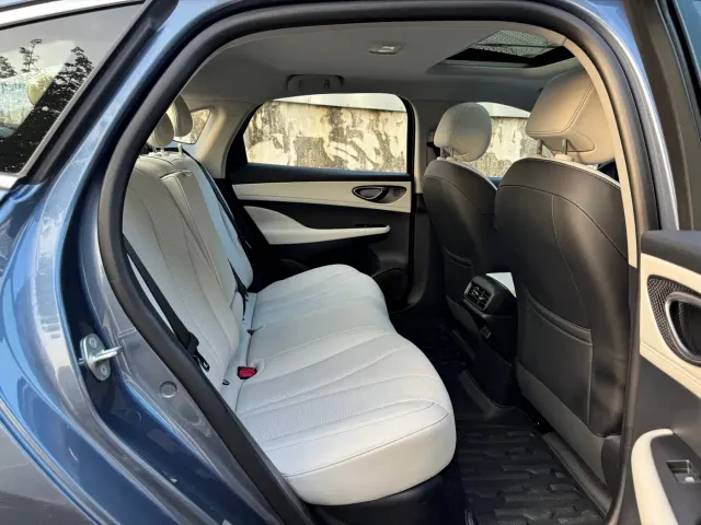 BYD Seal 05 DM-i — Фото автомобиля 13