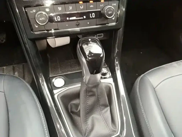 Volkswagen Tharu — Фото автомобиля 13