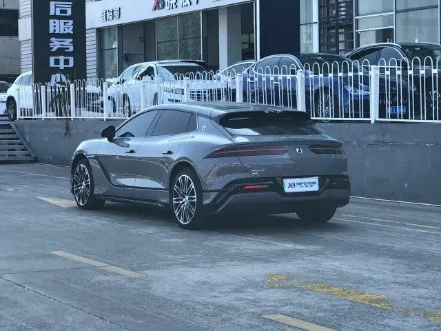 Denza Z9GT — Фото автомобиля 5