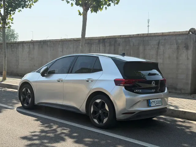 Volkswagen ID.3 — Фото автомобиля 4