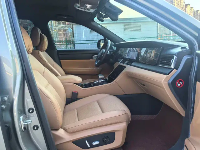 Li Auto ONE — Фото автомобиля 12