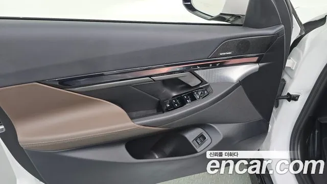 BMW 5-Series — Фото автомобиля 23