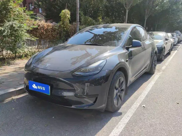 Фотография автомобиля — Tesla Model Y