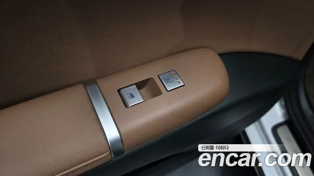 Hyundai Grandeur GN7 — Фото автомобиля 25