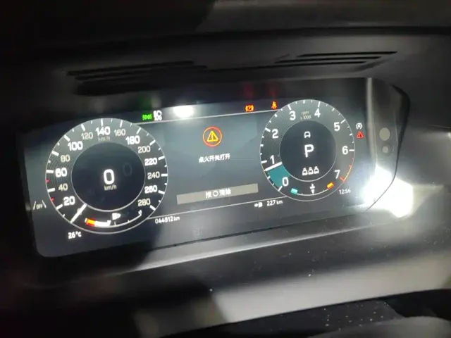 Land Rover Discovery Sport — Фото автомобиля 14