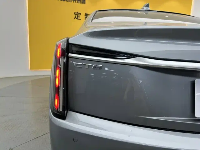 Cadillac CT6 — Фото автомобиля 14