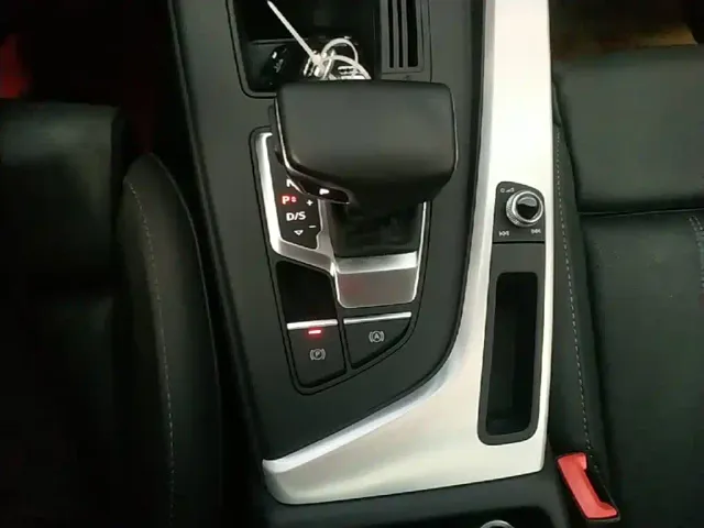 Audi A4L — Фото автомобиля 13