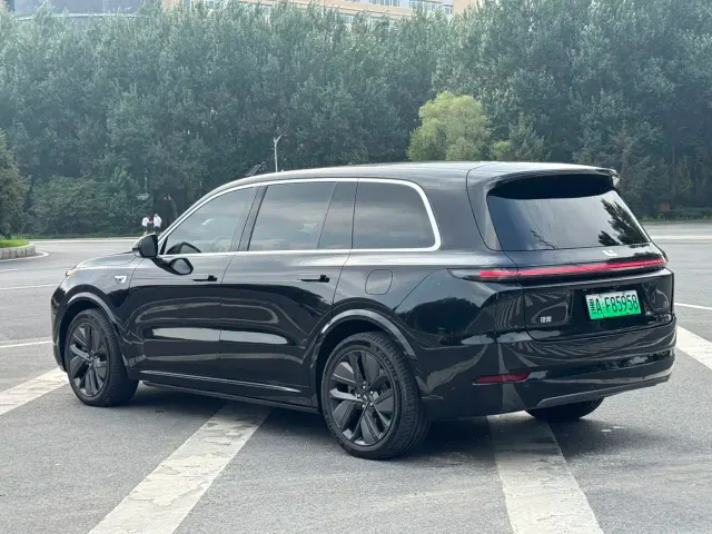 Li Auto L9 — Фото автомобиля 4