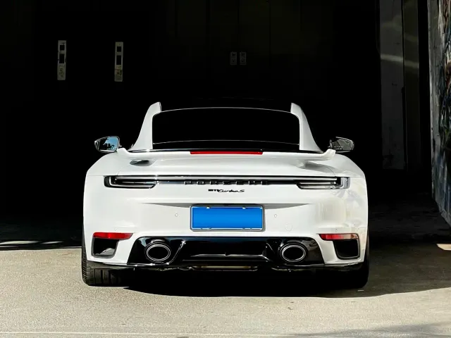 Porsche 911 — Фото автомобиля 6