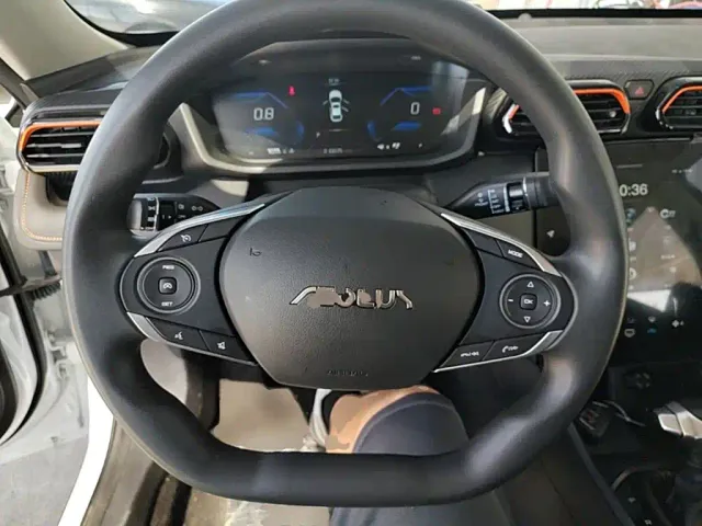 Dongfeng Yixuan — Фото автомобиля 10