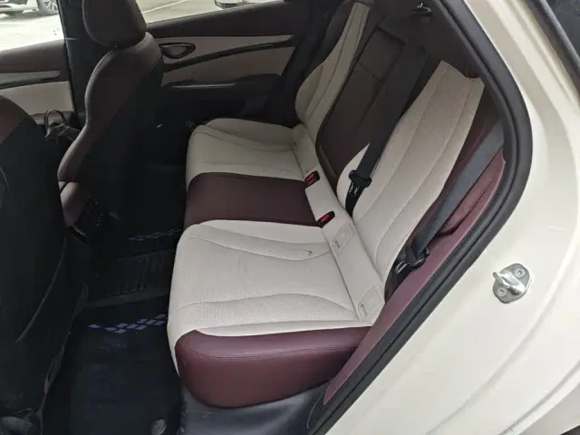 BYD Seal 07 DM-i — Фото автомобиля 21