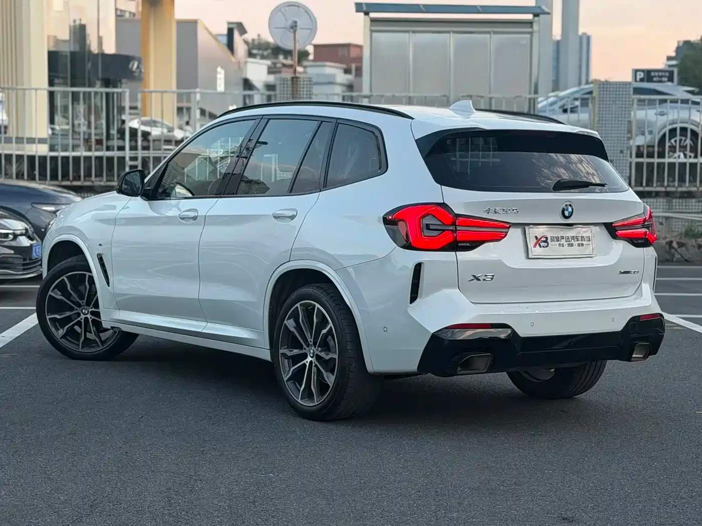 BMW BMW X3 2022 Model Second Facelift xDrive30i Leading M Night Package — Фото автомобиля 4