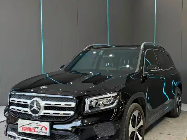 Фотография автомобиля — Mercedes-Benz GLB-Class