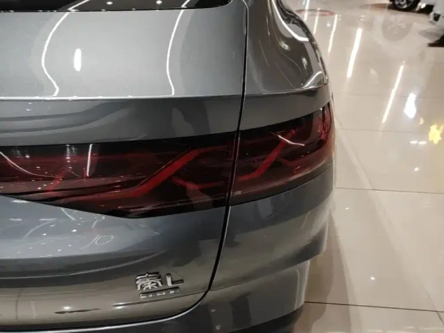 BYD Qin L — Фото автомобиля 7