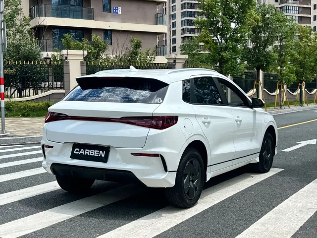 BYD e2 — Фото автомобиля 5