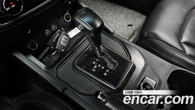 KG_Mobility_Ssangyong Rexton Новый Rexton Sport Дизель 2.2 4WD — Фото автомобиля 9