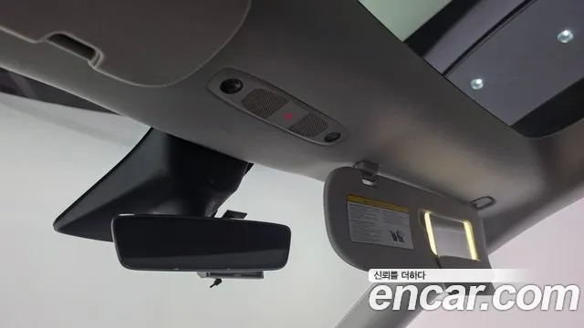 Tesla Model Y — Фото автомобиля 26