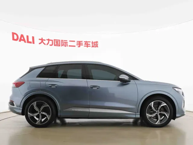Audi Q4 e-tron — Фото автомобиля 4