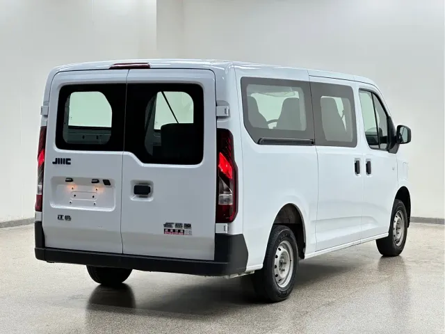 JMC E-Fushun — Фото автомобиля 6