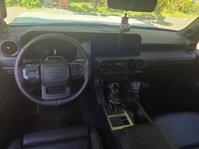 Toyota Prado — Фото автомобиля 12