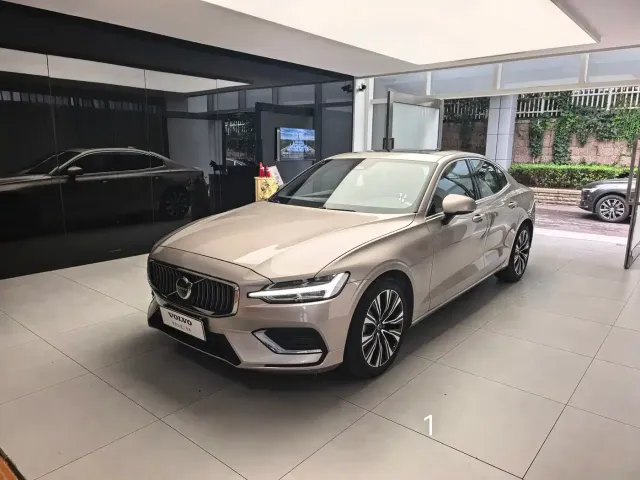 Фотография автомобиля — Volvo S60