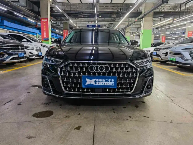 Audi A8 — Фото автомобиля 2