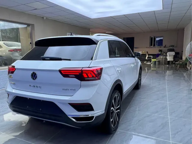 Volkswagen T-Roc — Фото автомобиля 4