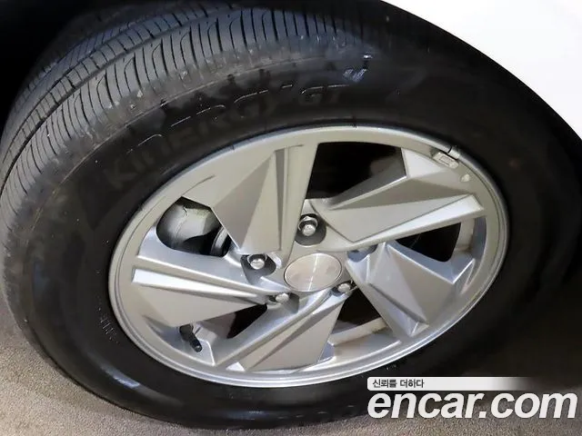 Hyundai Avante CN7 — Фото автомобиля 19