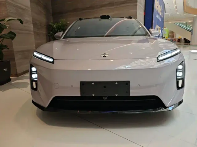 Nio ET5 — Фото автомобиля 2